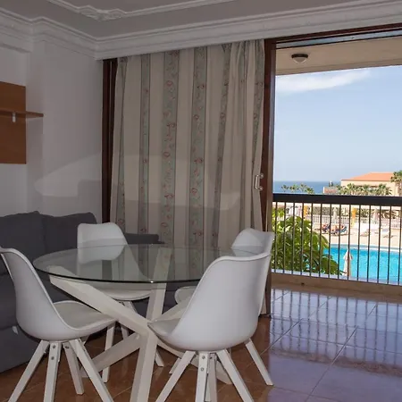 Copacabana 2 * Playa Feñabe